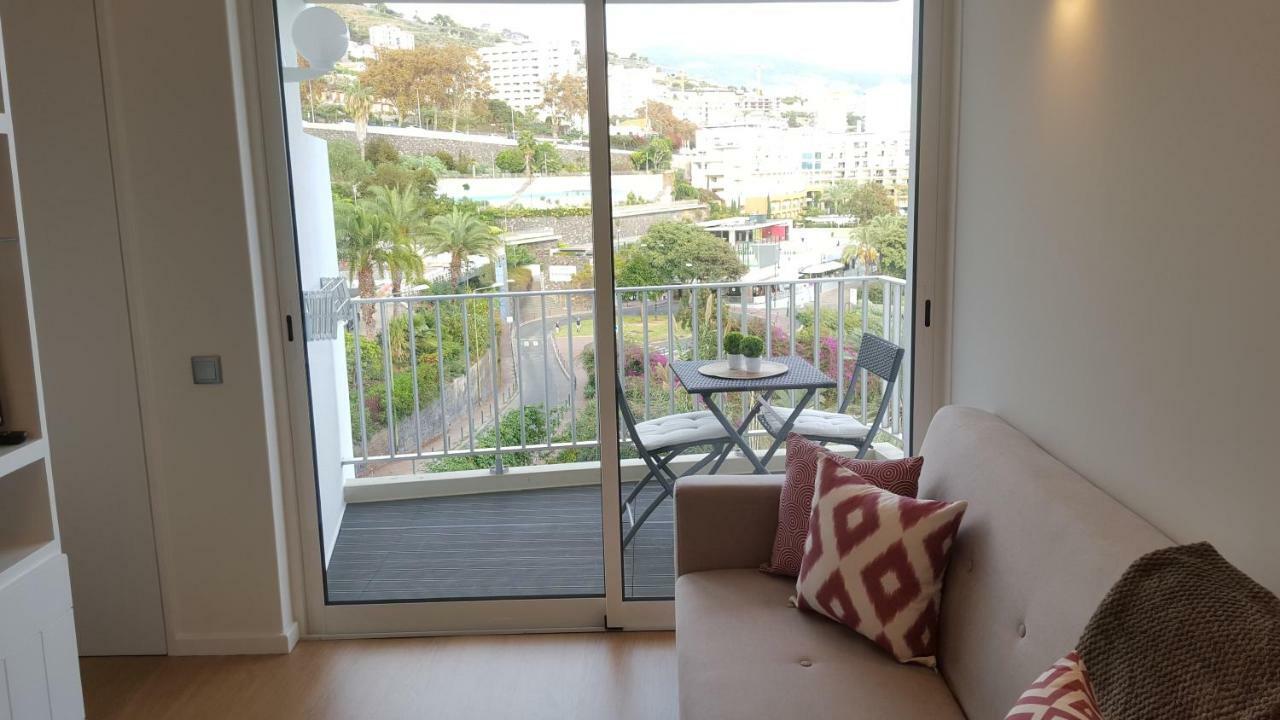 Apartamento Funchal Com Piscina Bagian luar foto